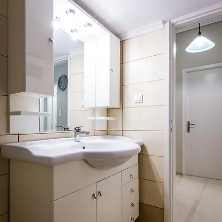 Marina Apartment *